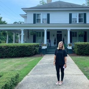 Meet your Posher, Amber